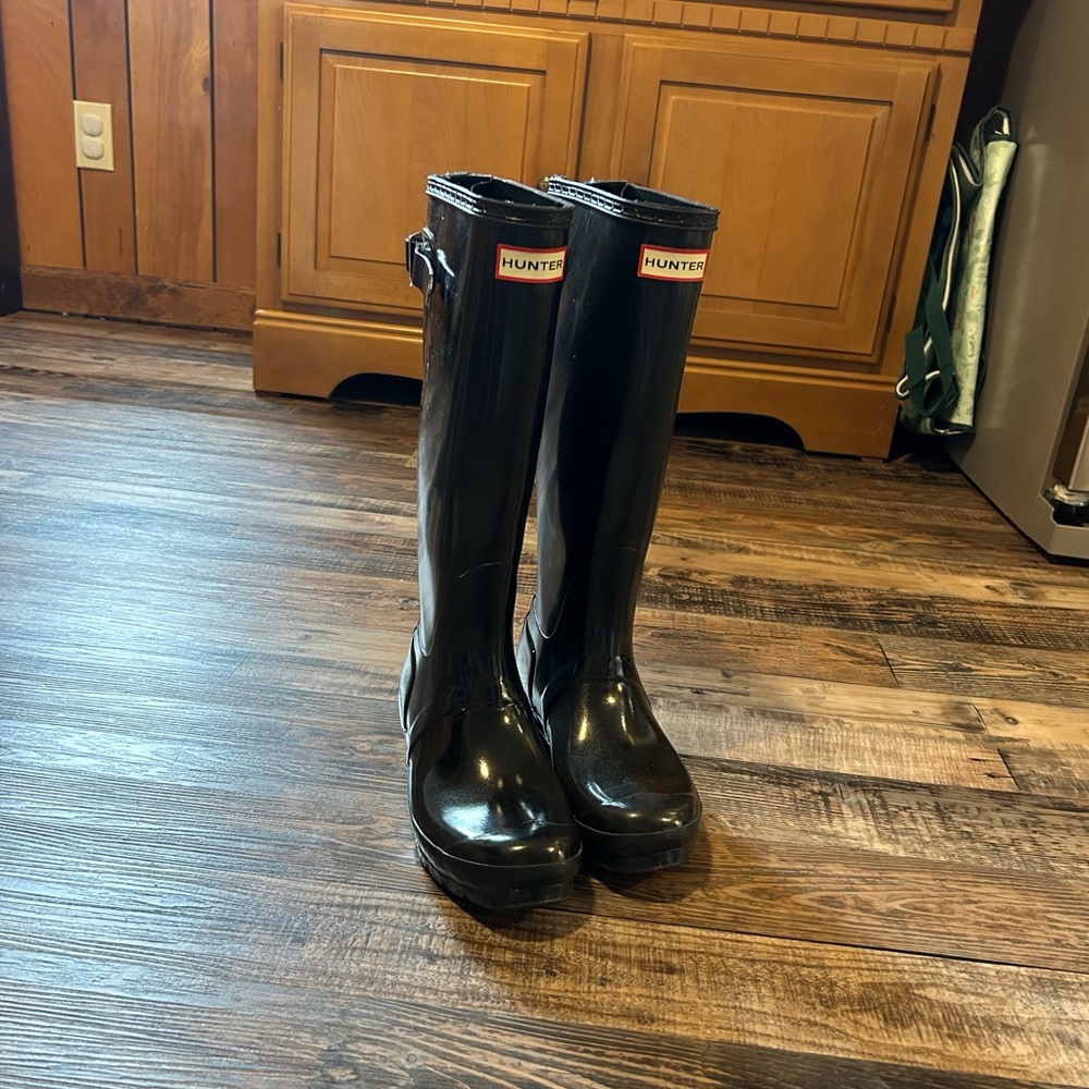 Hunter Glossy Black Rain Boots